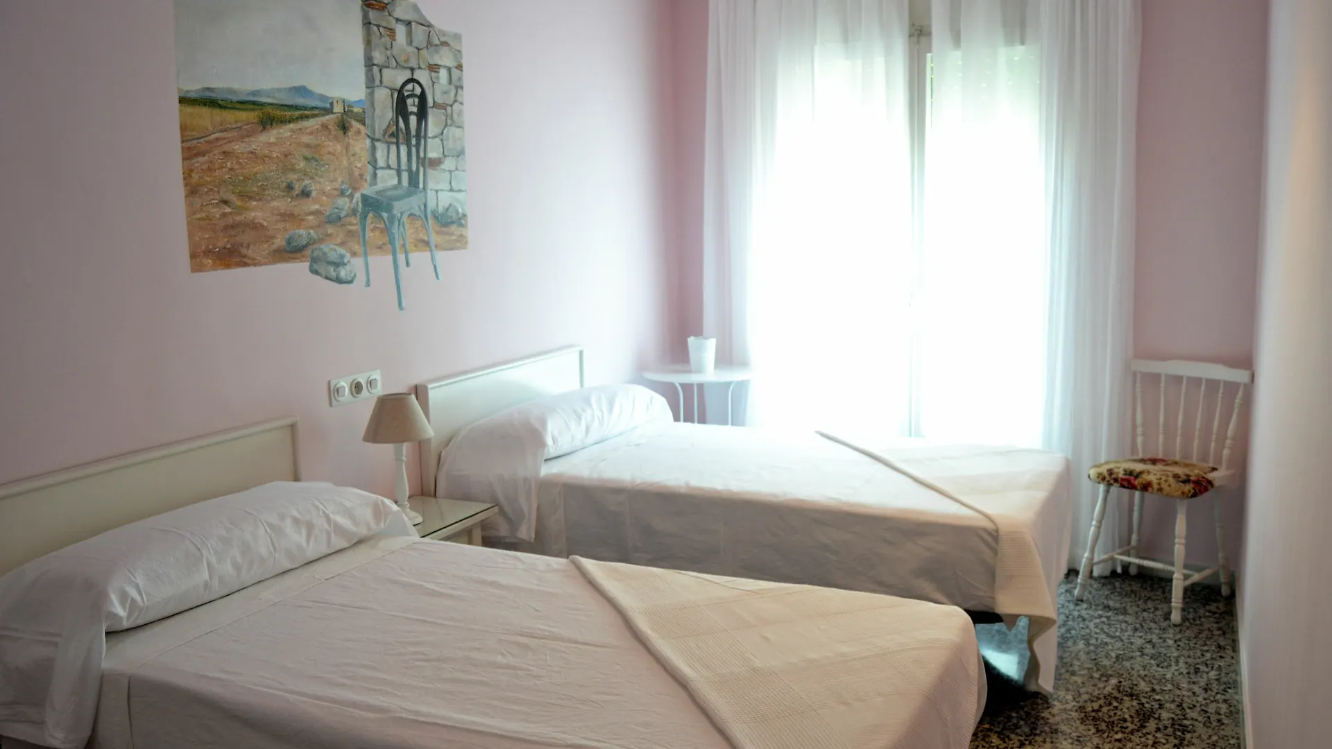 Guest house Hostal Isabel II Figueres